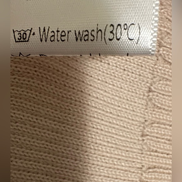 REORIA Off-Shoulder Beige Sweater with 2-Way Zipper Size Small NWT - Picture 5 of 16